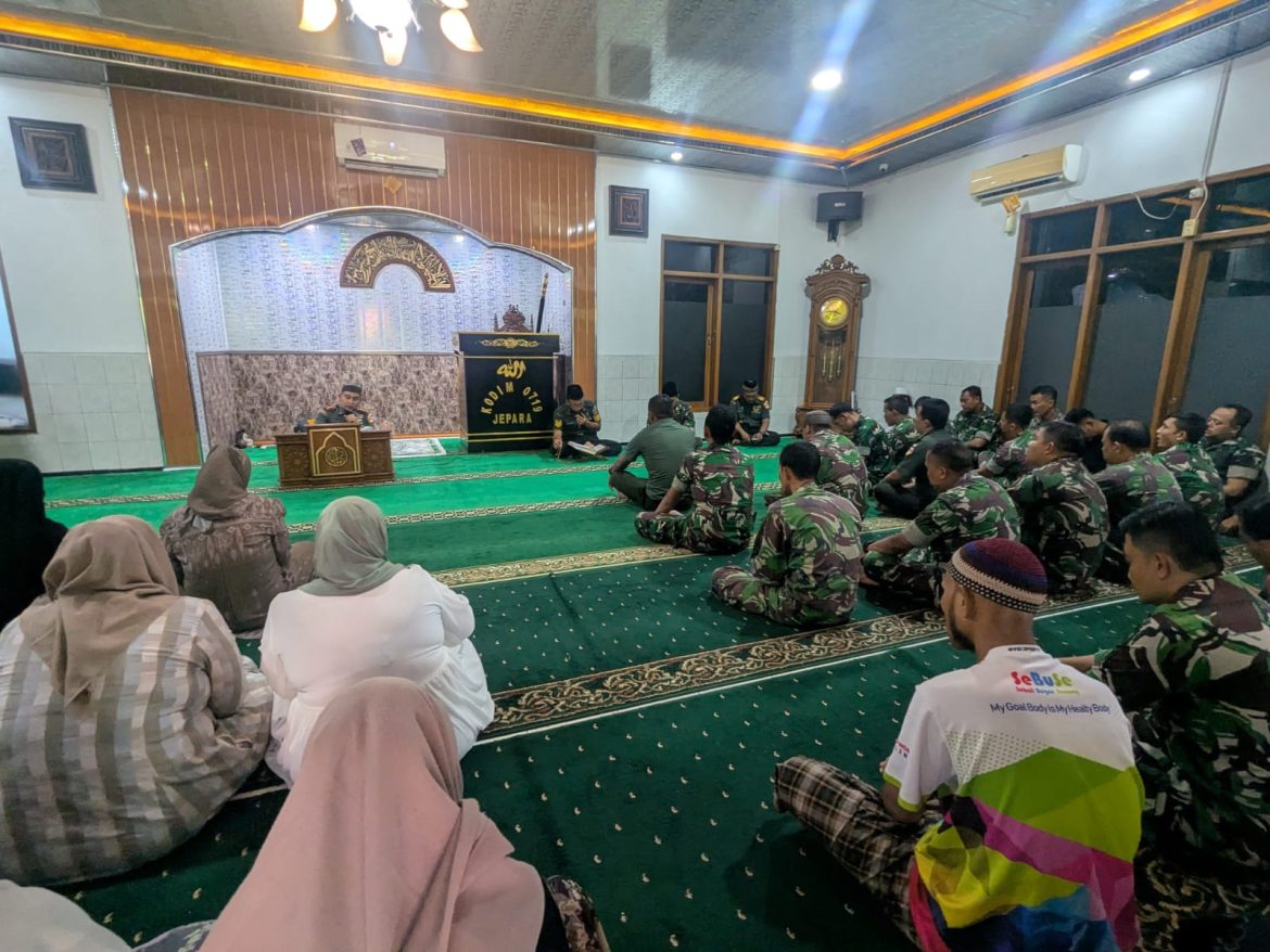 Kodim 0719 / Jepara Gelar Sholat Ashar Berjamaah dan Doa Akhir Tahun, Dandim Ajak Jajaran Jadikan Momen Muharram untuk Refleksi dan Doa