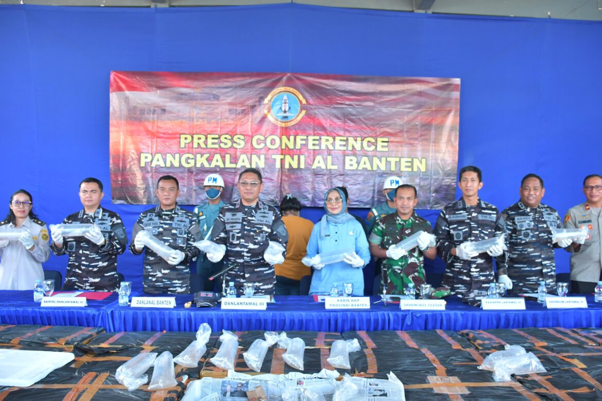 Rugikan Negara Sebesar Rp. 29,97 Miliar, Penyelundupan 199.800 Benih Lobster Berhasil Digagalkan TNI AL di Pelabuhan Merak