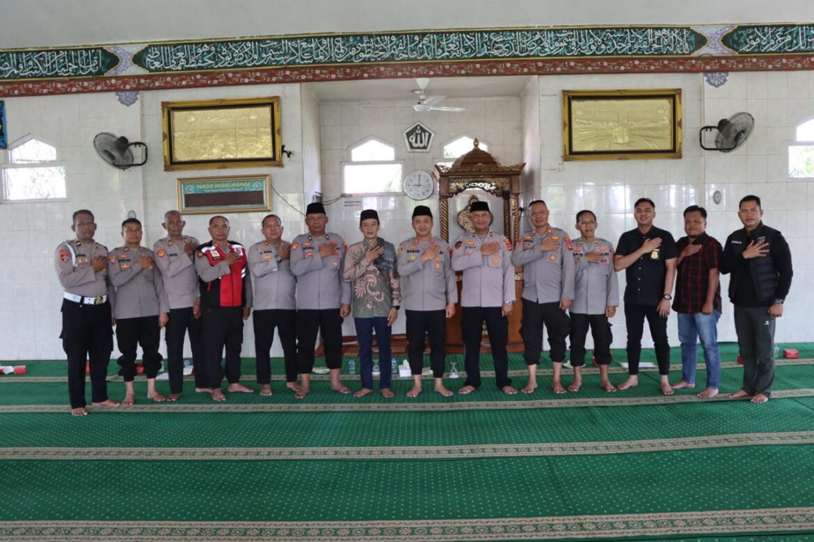Hikmah Berkurban dan Tata Cara Serta Ketentuannya Disampaikan dalam Kegiatan Binrohtal Polres Ogan Ilir