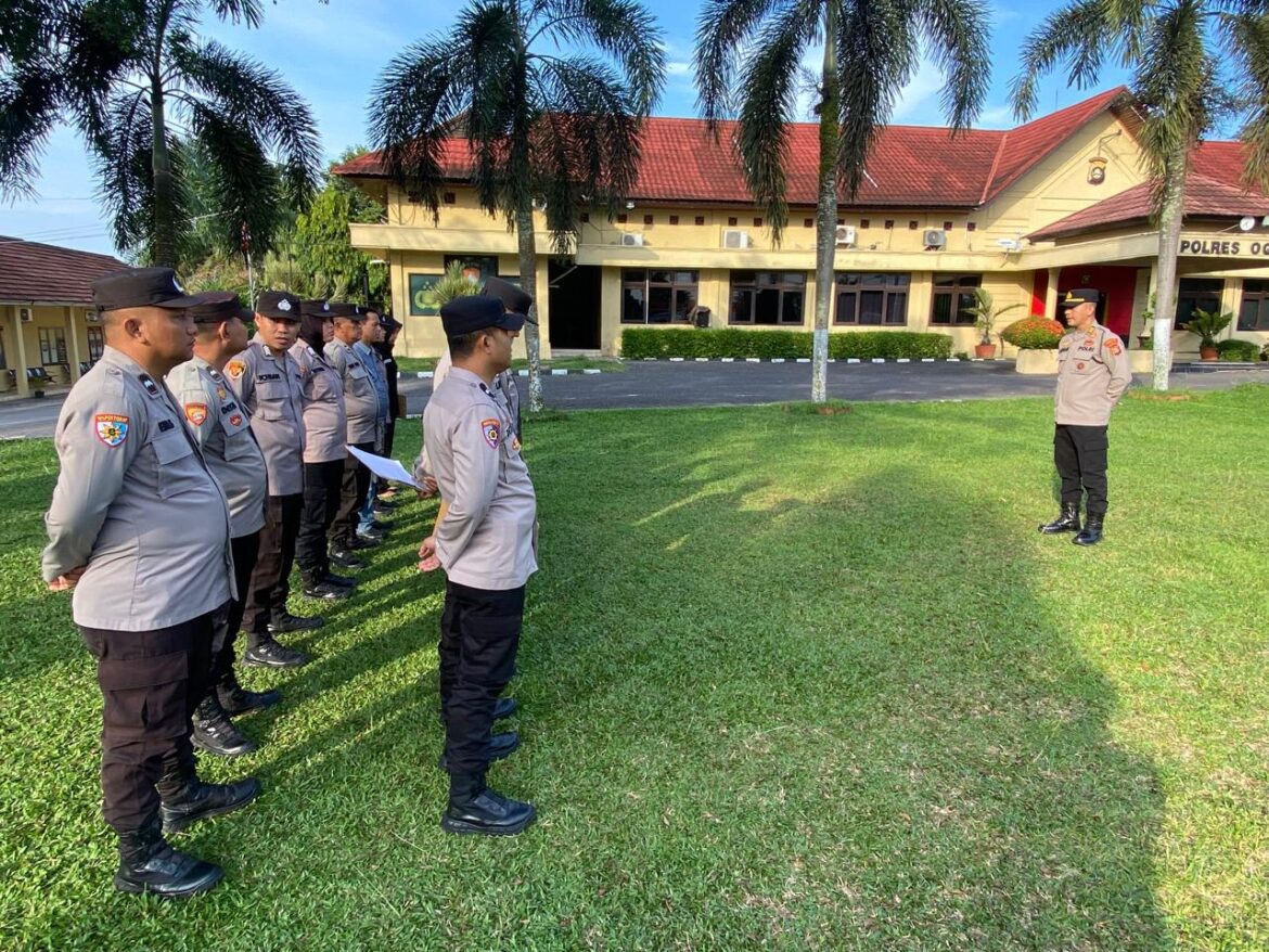 Akp Ilham Parlindungan SH. Kasikum Polres Ogan Ilir Tekankan Disiplin dan Etika Saat Pimpin Apel Fungsi Personil
