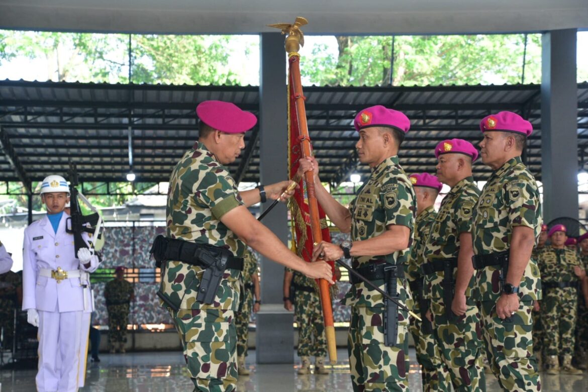 Kolonel Marinir Ena Sulaksana Resmi Pimpinan Prajurit Petarung Pasmar 1