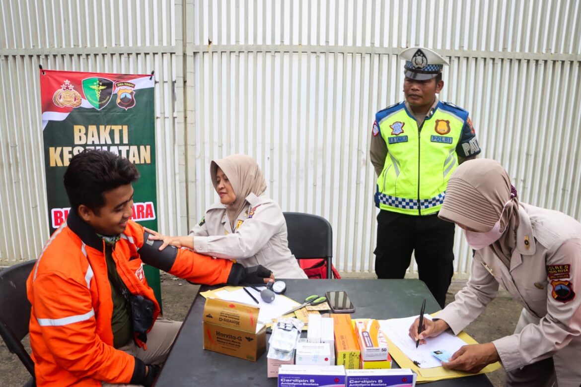 Sambut Hari Bhayangkara ke-79 tahun 2025, Polres Tegal Kota Gelar Bakti Kesehatan