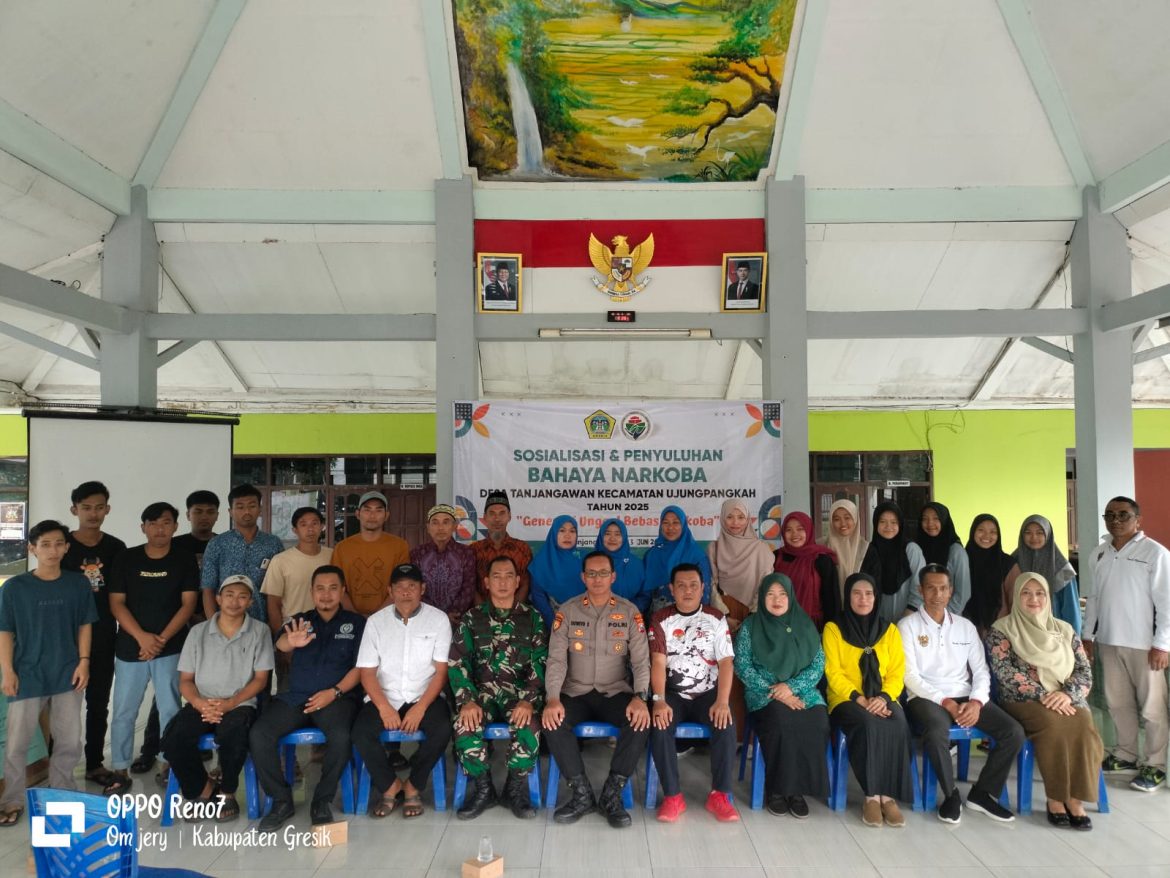 Koramil 0817/13 Ujung Pangkah Hadiri Sosialisasi Pencegahan Penyalahgunaan Narkoba Di Desa Tanjangawan