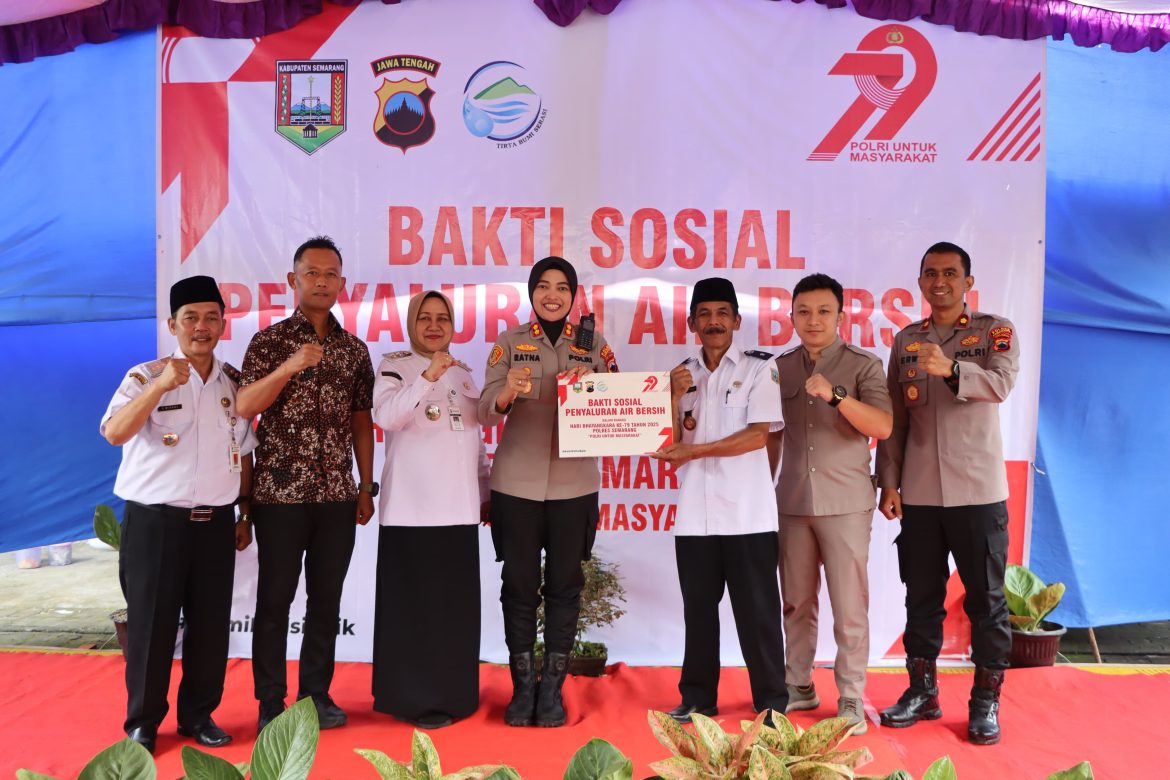 Peduli Warga, Polres Semarang Sambung 1.5 Km Pipa Air Bersih di Lereng Merbabu