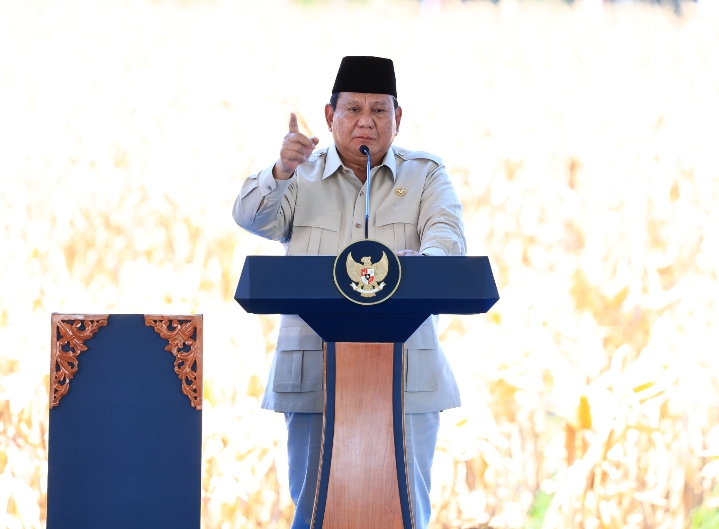 Presiden Apresiasi Peran Polri dan Koperasi dalam Panen Raya Jagung di Bengkayang