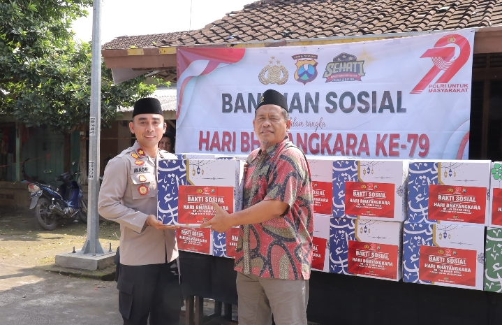 Polres Lamongan Salurkan Bantuan Sosial ke Yayasan Lingkar Perdamaian dalam Rangka Hari Bhayangkara ke-79