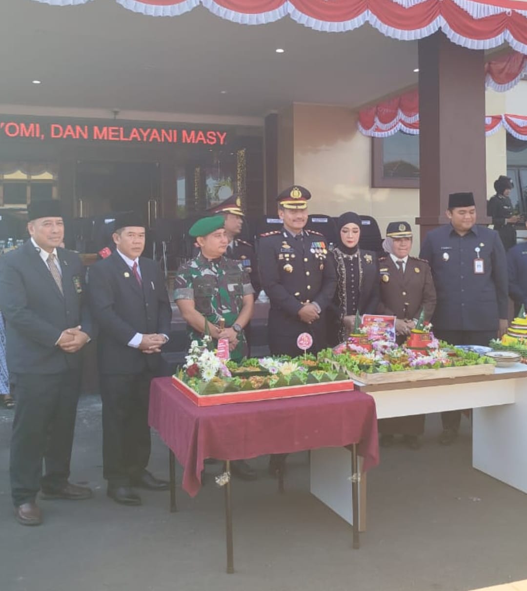 Lebih dari Formalitas: Tumpeng, Tongtek & Rebana Warnai Kejutan Dandim 0719 / Jepara untuk HUT Bhayangkara ke 79