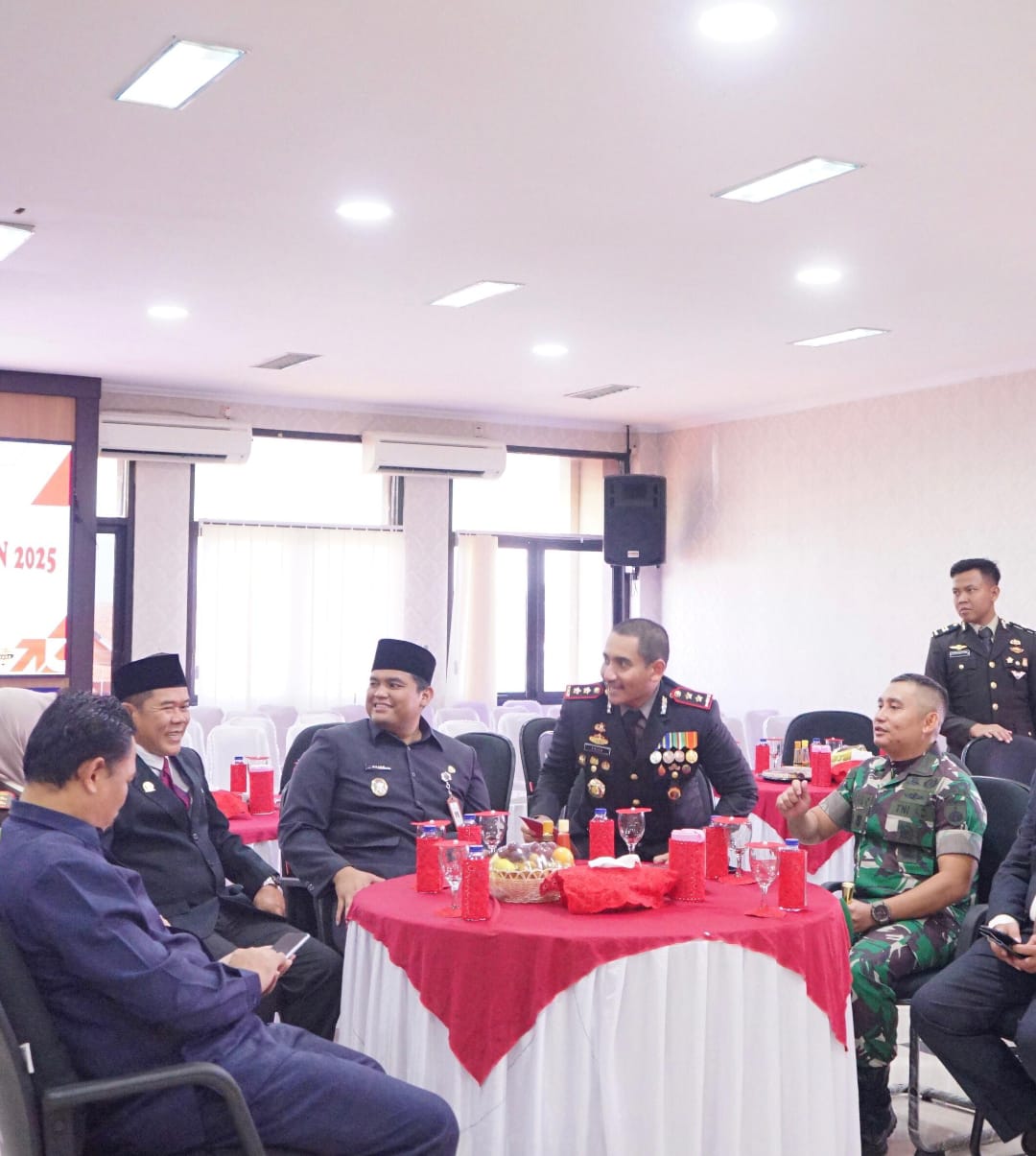 Dandim 0719 / Jepara Tak Datang Sendiri: Ada Tumpeng, Rebana, Tongtek dan Semangat Persaudaraan