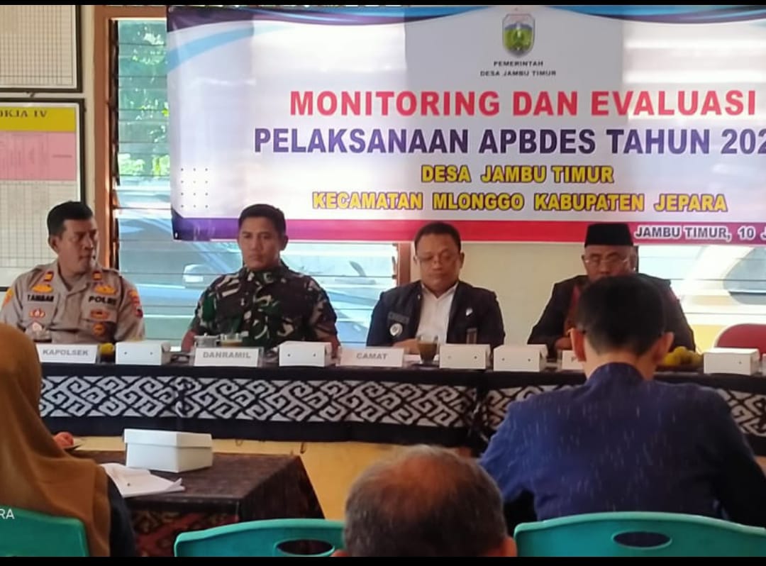 Danramil 09/Mlonggo Hadiri Monev APBDes 2025 di Desa Jambu Timur