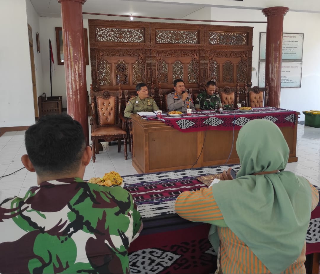 Babinsa Desa Pelemkerep Hadiri Rapat Koordinasi Persiapan HUT RI ke-80 di Kecamatan Mayong