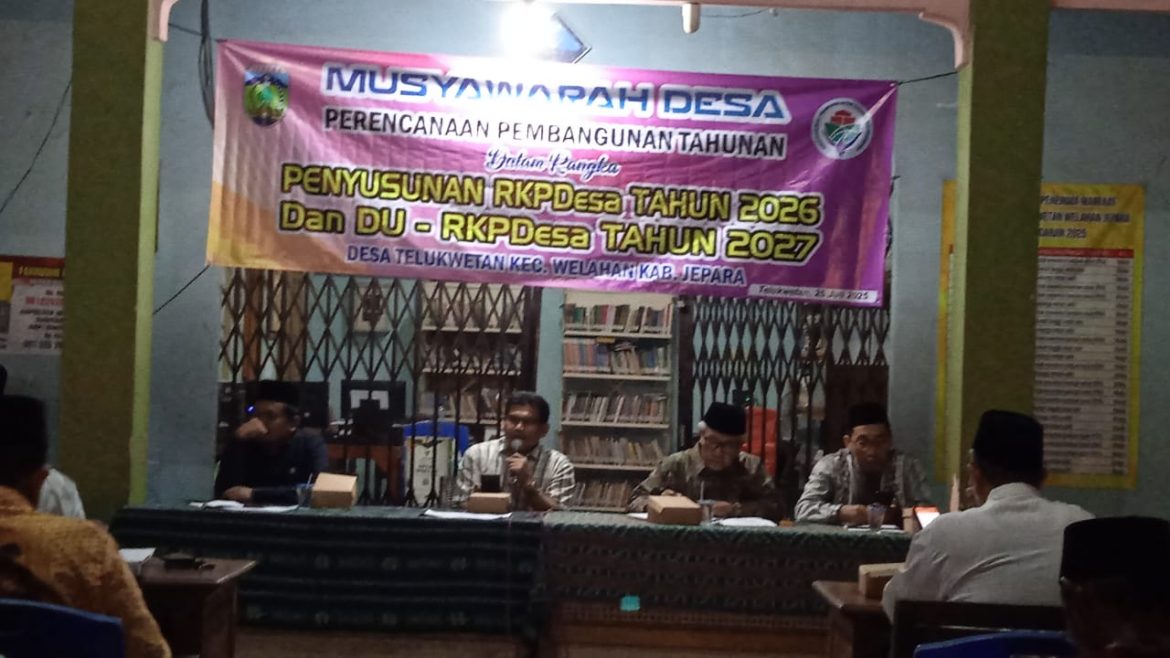 Babinsa Teluk Wetan Hadiri Musdes Perencanaan Pembangunan Tahunan RKPDesa 2026 dan DU-RKPDesa 2027