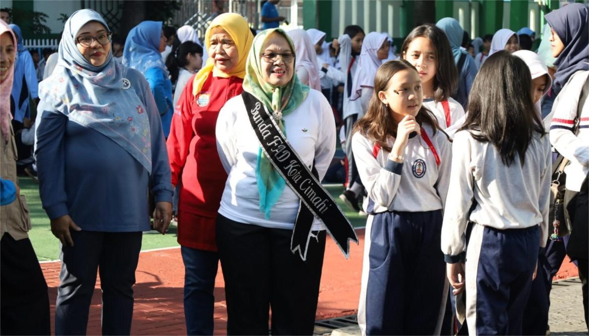 Pagi Ceria, Sekolah SD dan SMP Cimahi Peringati Hari Anak Nasional   