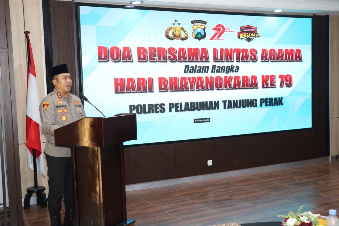 HUT Bhayangkara ke-79, Polres Pelabuhan Tanjung Perak Gelar Doa Bersama Lintas Agama untuk Pererat Persatuan