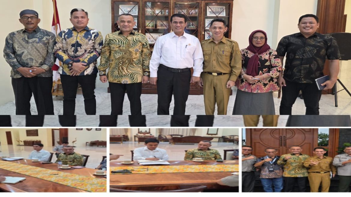 Serius Bangun Sektor Pertanian Bupati Ikram Umasugi S.E Kunjungi Menteri Pertanian di Jakarta