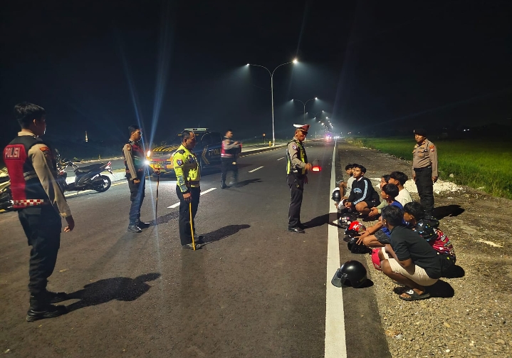 Polres Lamongan Gelar Patroli Harkamtibmas, Amankan Kelompok Balap Liar di Jalur Lintas Utara