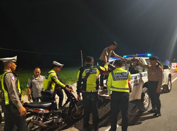 Polisi Gelar Patroli Balap Liar di Jalur Lintas Utara Lamongan 9 Motor Diamankan