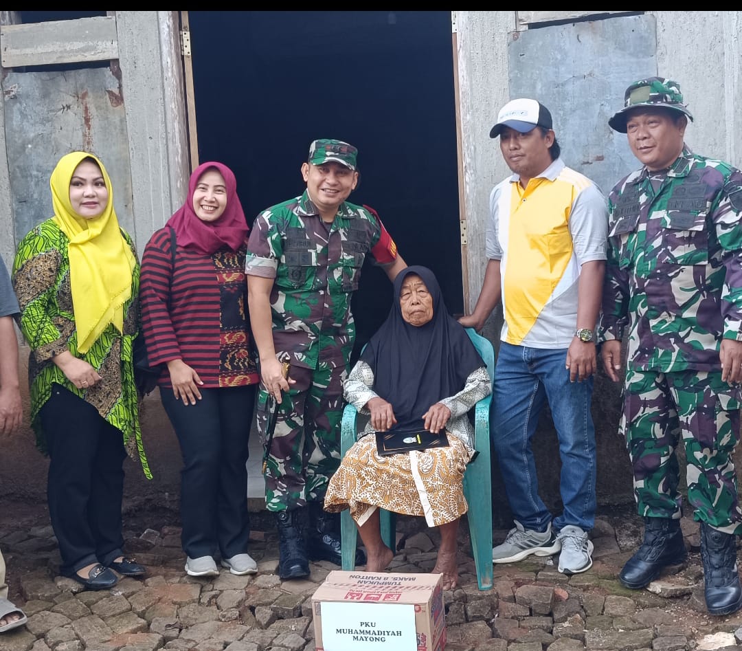 Dari Desa Bungu untuk Ibu Pertiwi: Edisi TMMD, Aksi ke 77 “Dompet Peduli” Singgah di Hati Nenek 83 Tahun