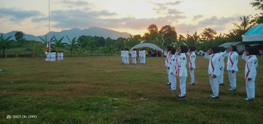 Babinsa Clering Dampingi Gladi Bersih Upacara HUT RI ke-80 di Lapangan Desa