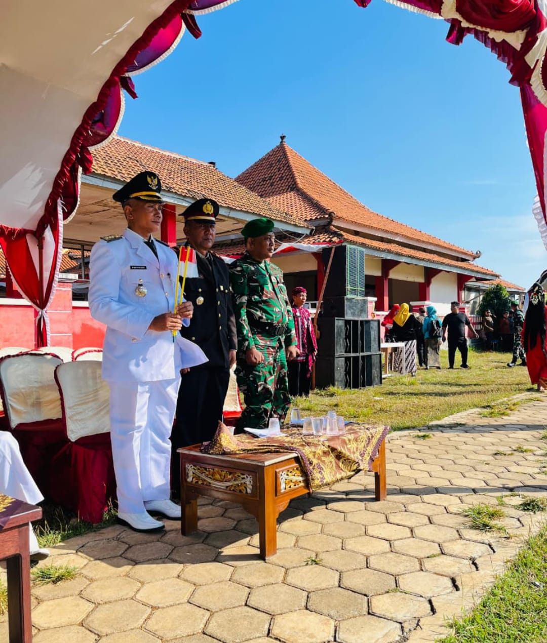 Batuud Koramil 12/Donorojo Hadiri Upacara HUT ke-80 RI di Lapangan Desa Tulakan