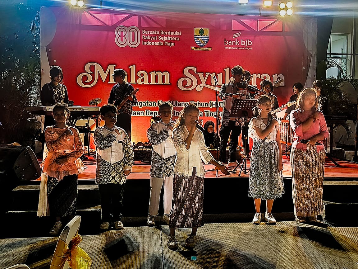 Wali Kota Apresiasi Bahana Musik Spentu SMPN 7 di Malam Syukuran HUT ke-80 RI Kota Cirebon