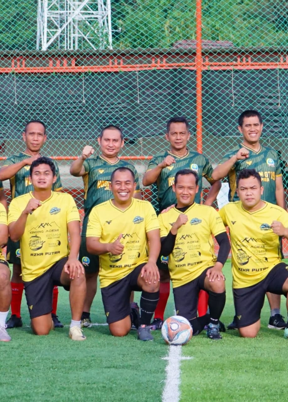 Ketua Tim Penilai Pusterad Akhiri Penilaian Lomba Binter di Kodim 0719/Jepara dengan Olahraga Mini Soccer Bersama Polres dan Masyarakat