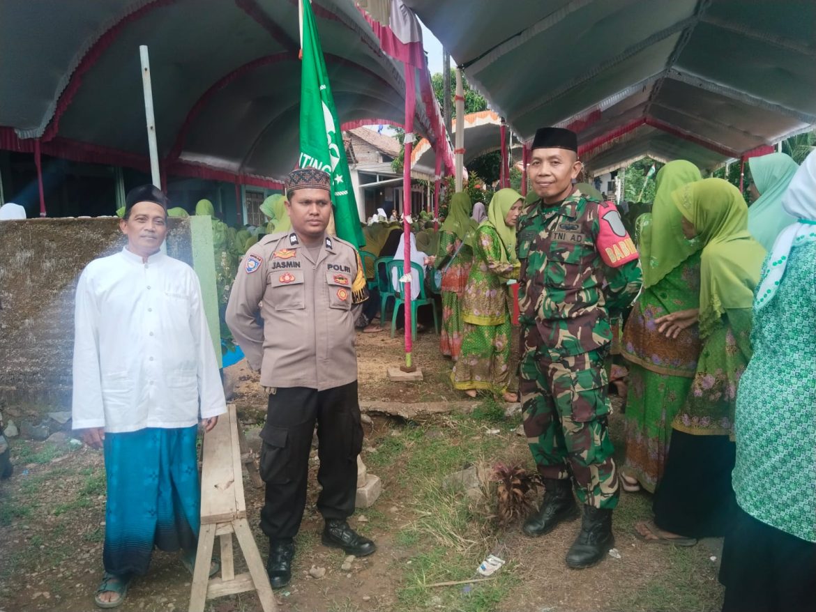 Babinsa Kepuk Hadiri Pengajian Rutin Muslimat dan Fatayat NU dalam Rangka Maulid Nabi Muhammad SAW
