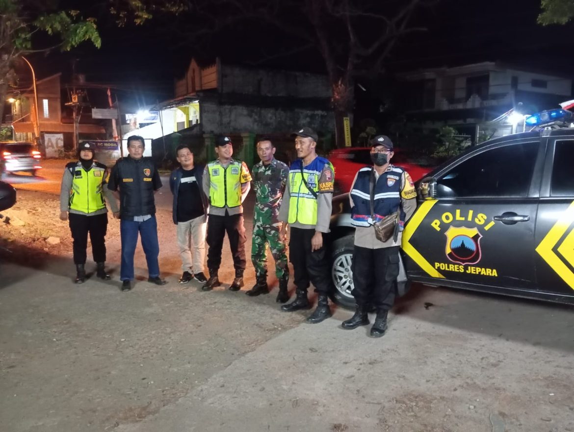 TNI-Polri Gelar Patroli Gabungan di Wilayah Welahan Pasca Aksi Demonstrasi