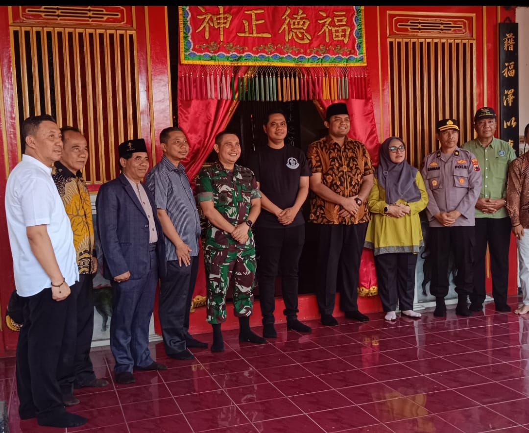Sinergi dan Toleransi, Kodim Jepara Bersihkan Vihara di Hari Pertama HUT TNI ke-80 dan HUT Kodam IV/Diponegoro ke-75