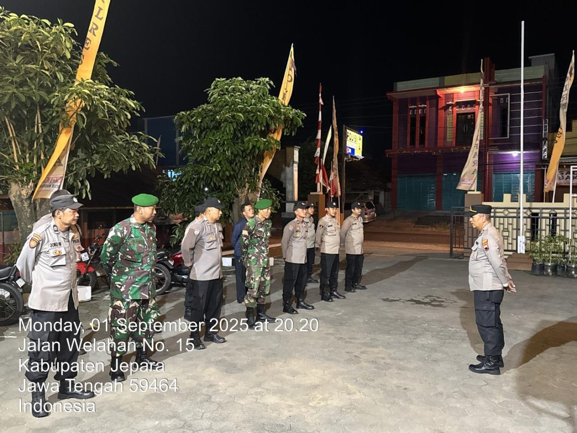TNI-Polri di Welahan Gelar Patroli Gabungan Jaga Kamtibmas Pasca Demonstrasi