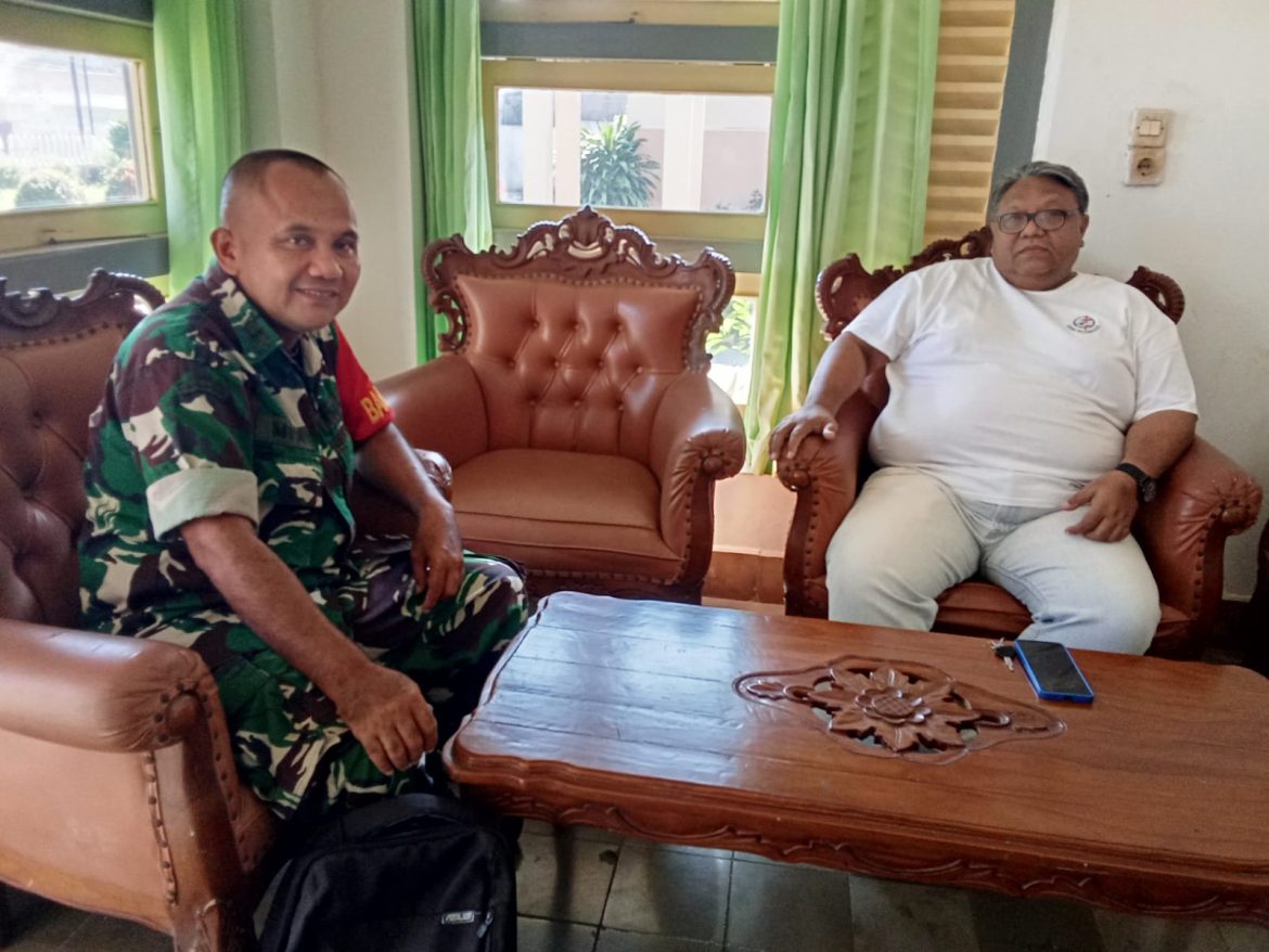 Babinsa Koramil 09/Mlonggo Koordinasi dengan Pihak Gereja GKMI Jambu untuk Persiapan Resik-Resik Tempat Ibadah Sambut HUT TNI ke-80 dan HUT Kodam IV/Diponegoro ke-75