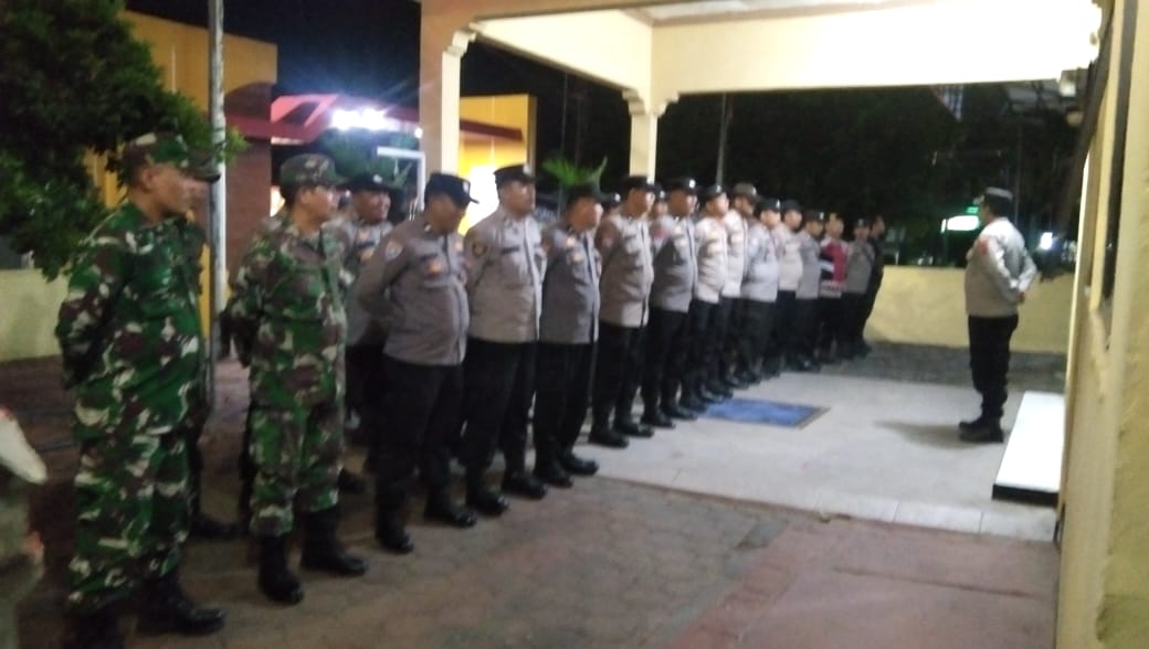 Sinergi Tiga Pilar, Babinsa Ngabul Bersama Aparat Gabungan Laksanakan Patroli di Wilayah Tahunan
