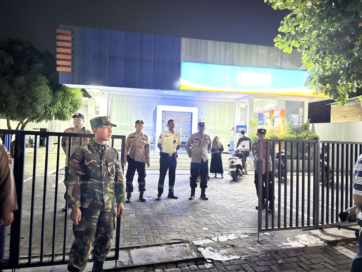 Koramil 09/Mlonggo dan Polsek Mlonggo Gelar Patroli Gabungan Malam Hari di Wilayah Kecamatan Mlonggo