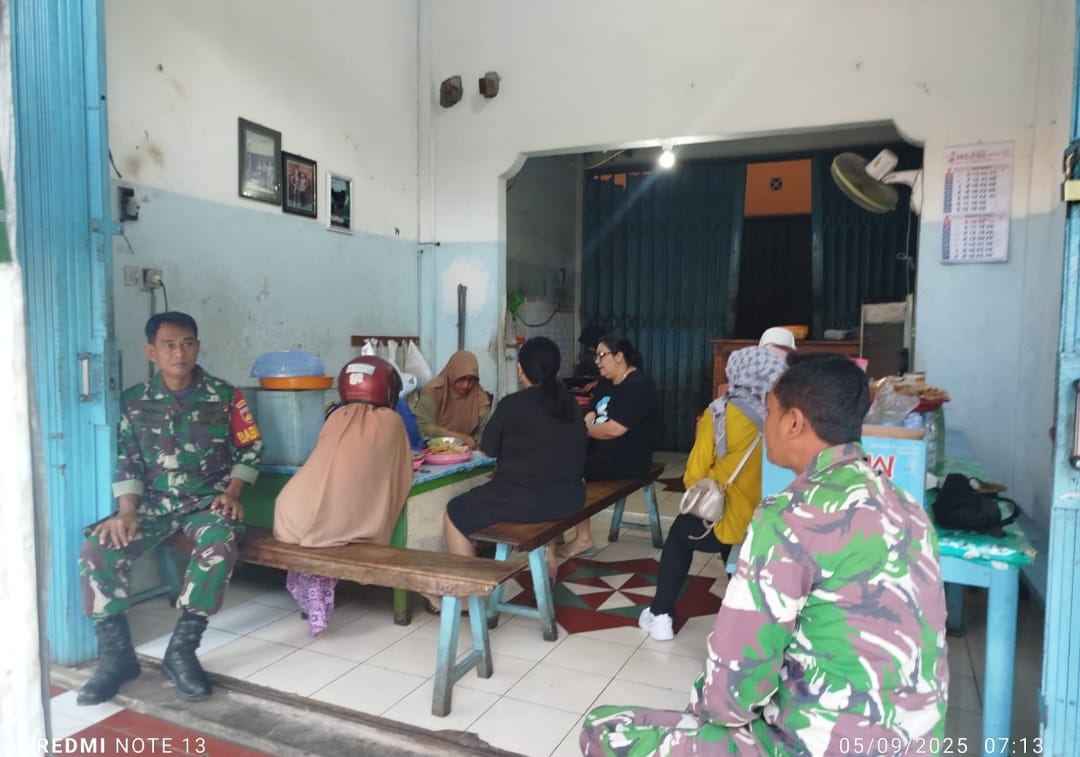 Kodim 0719/Jepara Tebar Keberkahan Lewat Warung Berkah Tiap Jumat