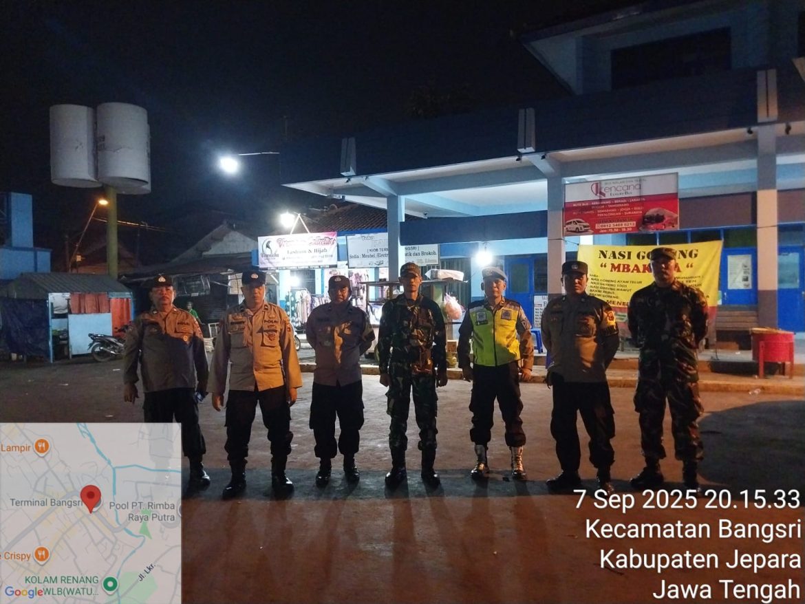 Anggota Koramil 07/Bangsri Ikuti Apel Gabungan dan Patroli Bersama di Polsek Bangsri