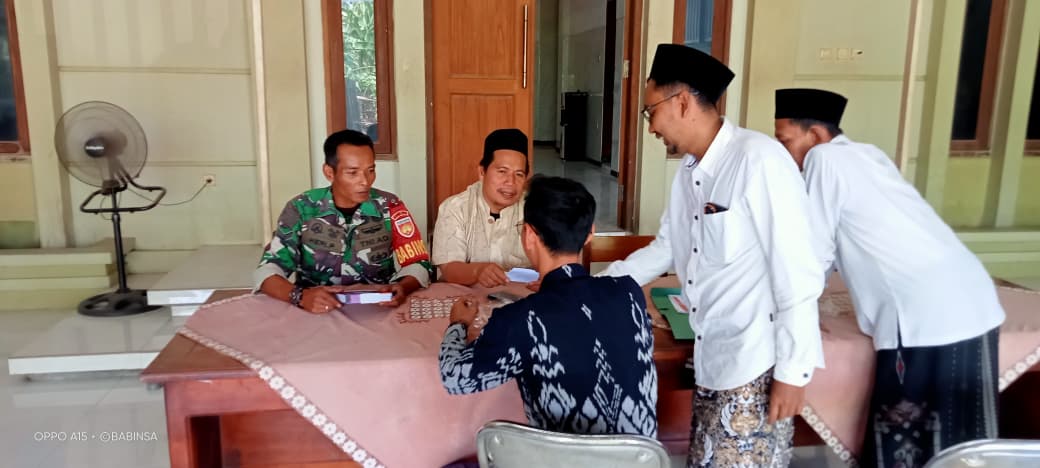 Babinsa Kalipucang Kulon Dampingi Penyaluran 1.500 Al-Qur’an dari Yayasan Al Fatihah Semarang