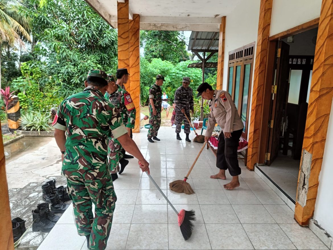 Kodim 0719/Jepara Gelar Aksi Sosial di Gereja GPdI Karimunjawa, Sambut HUT TNI ke-80 dan Kodam IV/Diponegoro ke-75