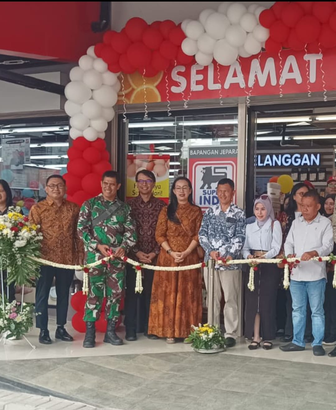Danramil 01/Jepara Hadiri Launching Superindo Bapangan di Jalan Wachid Hasyim