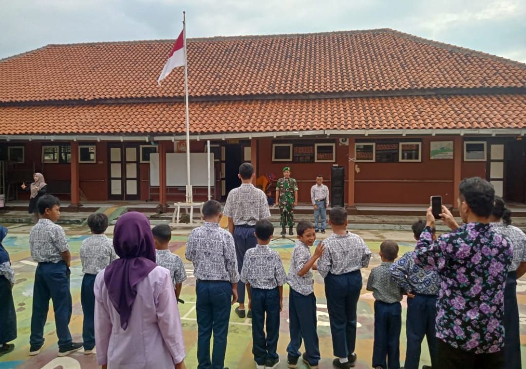 Batuud Koramil Tahunan Jadi Pembina Upacara di SLB Negeri Jepara, Tanamkan Nilai Pendidikan dan Karakter