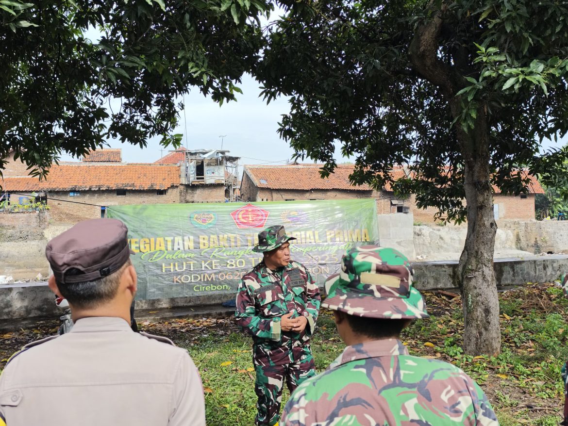 Kodim 0620/Kab. Cirebon Gelar Bakti Teritorial Pembersihan Sungai di Desa Battembat dalam Rangka HUT TNI ke-80