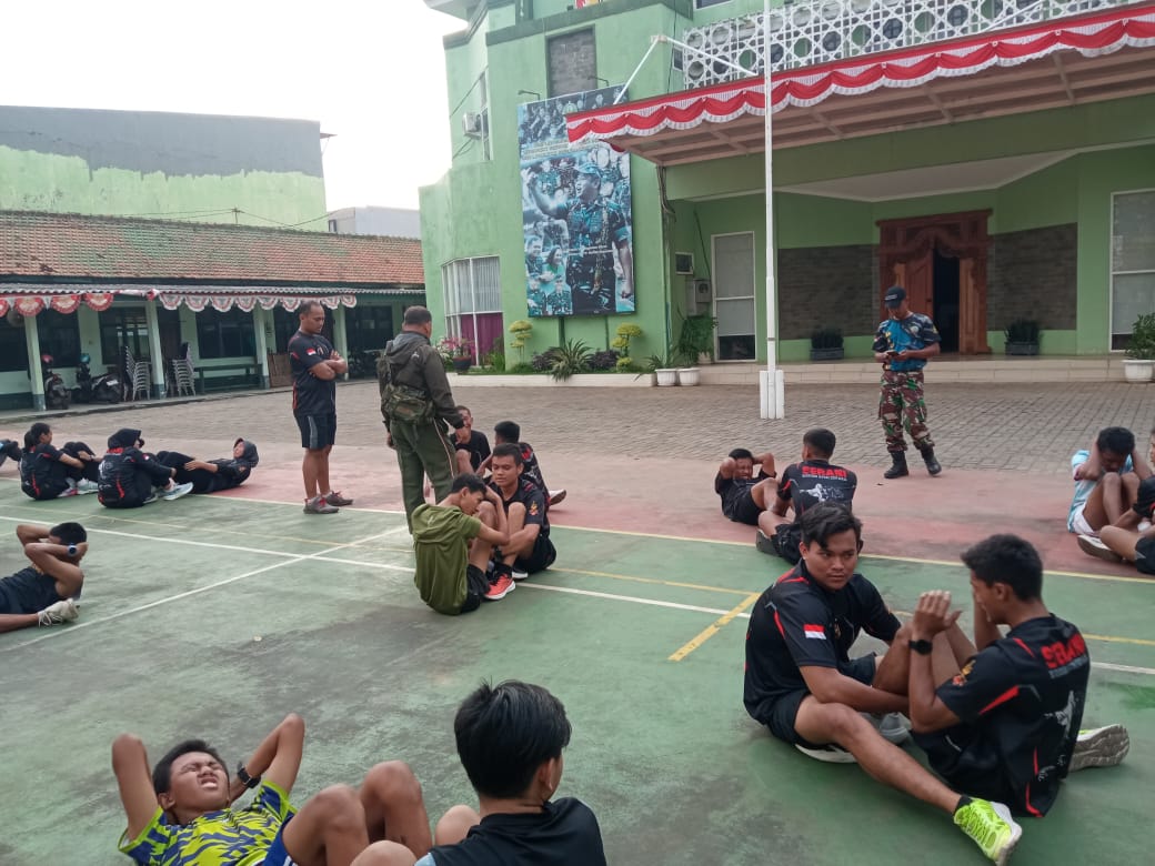 Empat Pelatih SERANI Kodim 0719/Jepara Klaster 3 Latih 48 Peserta dengan Materi Lari dan Kesamaptaan