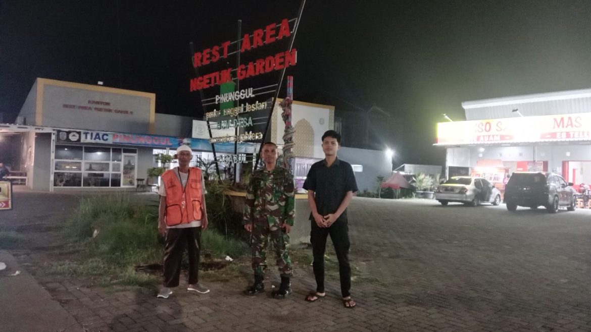 Serma Lamadi Laksanakan Patroli dan Monitoring Wilayah di Rest Area Desa Ngabul, Wujud Nyata Bakti Teritorial Prima TNI