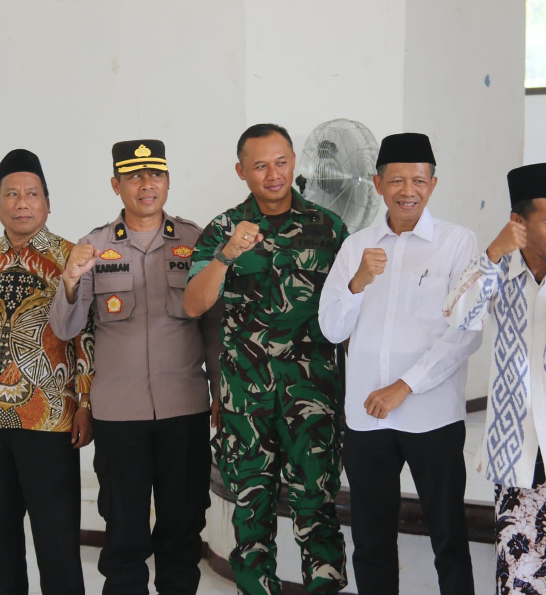 Kasdim 0719/Jepara Hadiri Seminar Nasional Persatuan Umat Islam di Jepara