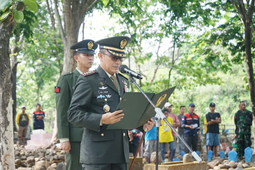 Danrem 063/SGJ Pimpin Upacara Pemakaman Militer Jenazah Alm. Koptu Suderajat