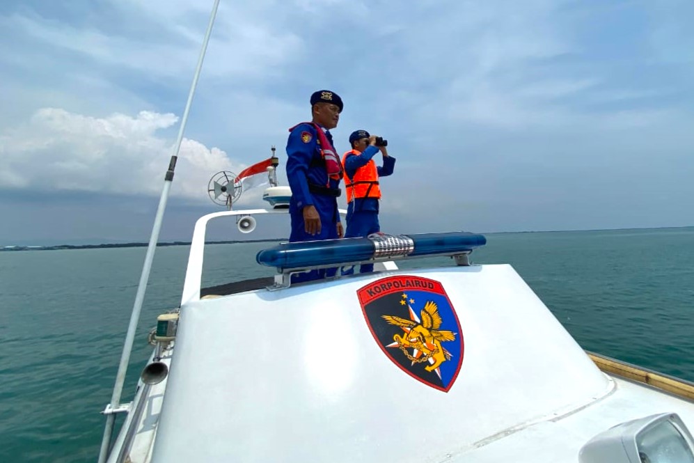 Satpolairud Polres Tegal Kota Gelar Patroli Laut dan Cek Kesehatan Nelayan di Perairan Utara Tegal