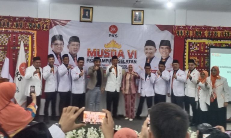 Tampilkan Kader Muda Suryadi, A.Md  Mengemban Amanah Sebagai Ketua DPD PKS Lamsel Di Musda VI