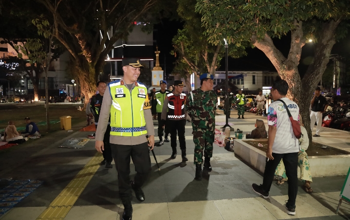 Harkamtibmas Polres Jember Bersama TNI dan Elemen Masyarakat Gelar Patroli Gabungan