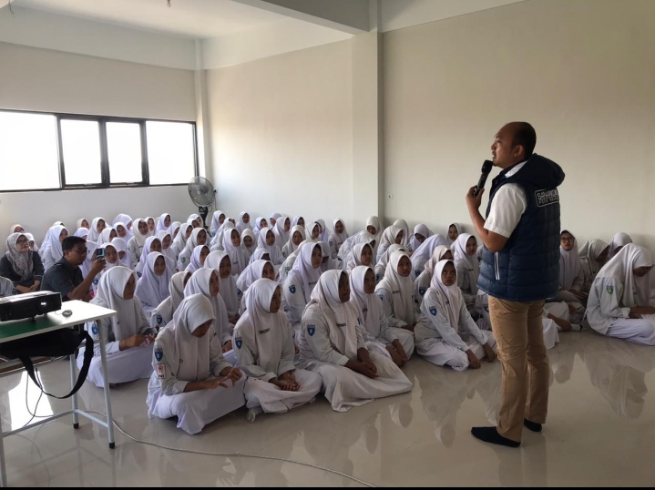 Satresnarkoba Polres Pasuruan Sosialisasi Bahaya Narkoba di SMA Walisongo Gempol