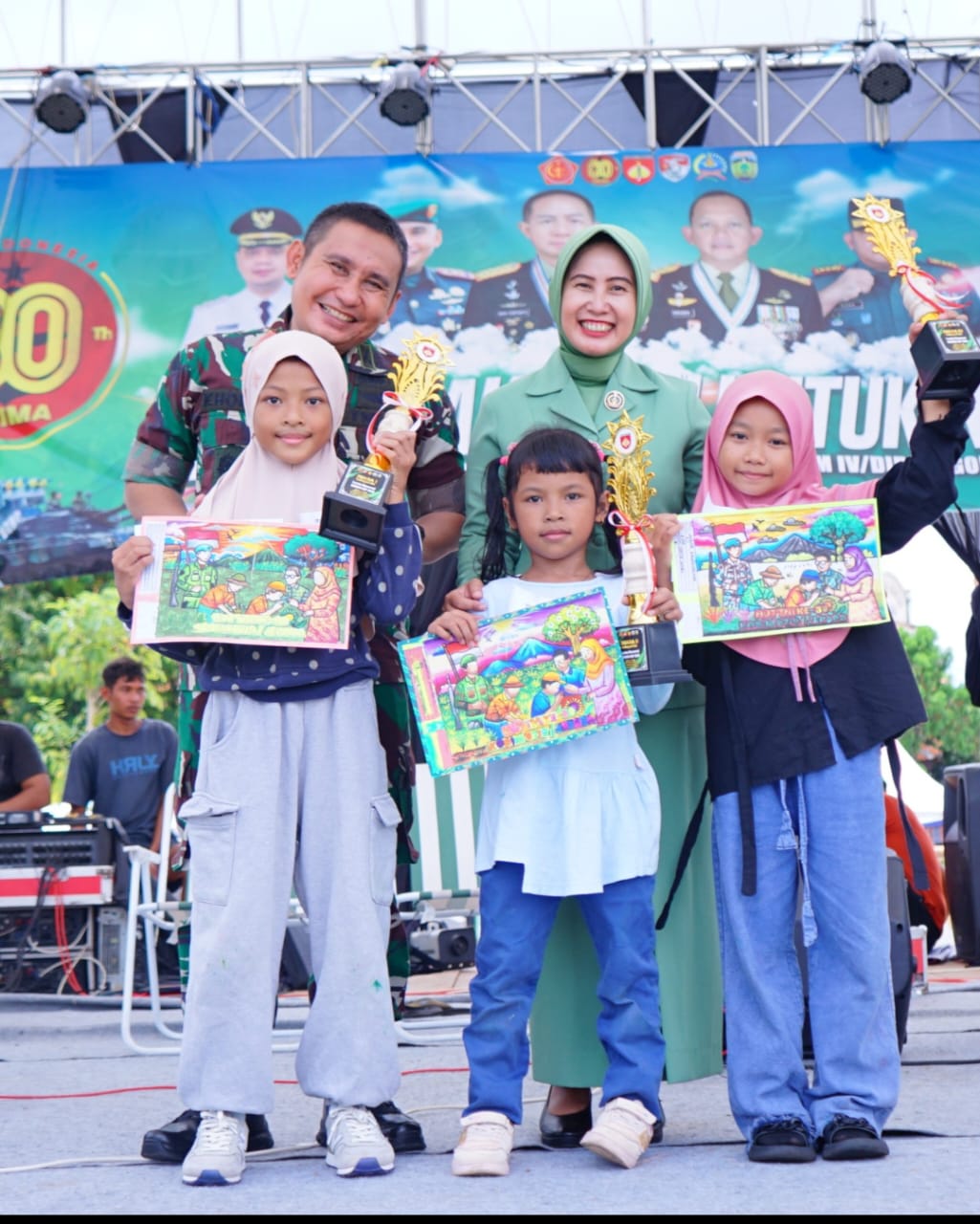 Juara Anak Negeri Terima Piala dari Dandim, Semarak HUT TNI di Jepara Makin Hidup