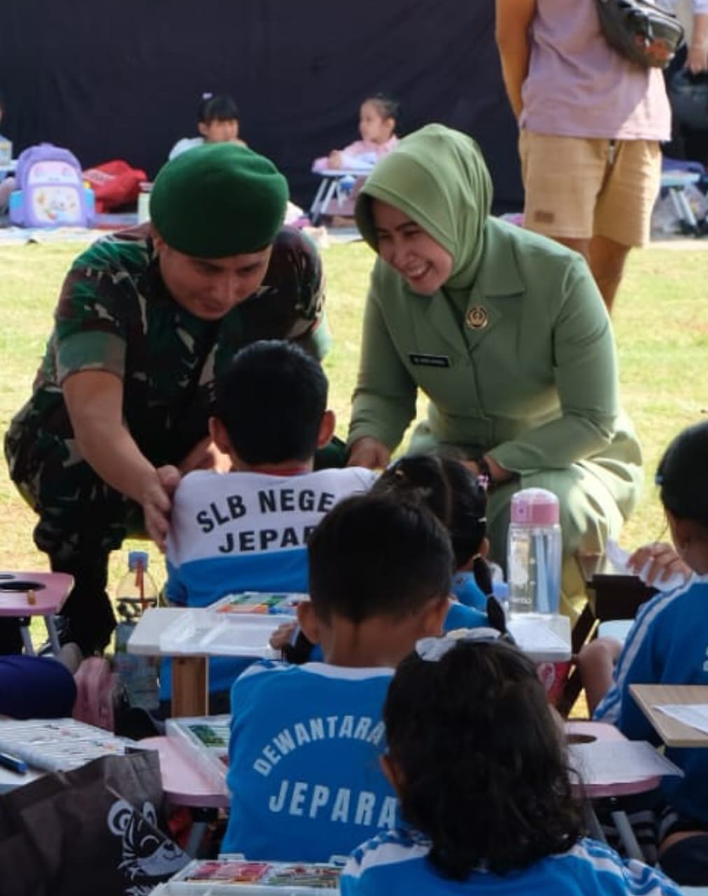 Dandim 0719/Jepara dan Nyonya Eniek Sambut Hangat Peserta SLB di Lomba Mewarnai HUT TNI ke-80