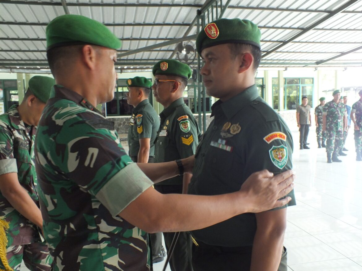 Komandan Kodim 0614/Kota Cirebon Lantik 23 Prajurit Naik Pangkat